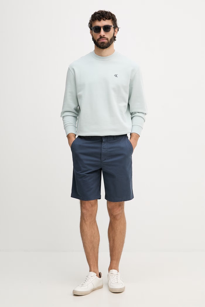 Calvin Klein Jeans pantaloni scurți chinos bărbătești din bumbac cu elastan LV04RF617G bleumarin SS26