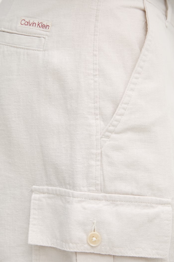 Calvin Klein Jeans šortky cargo pánske z ľanom béžová LV04RF610G