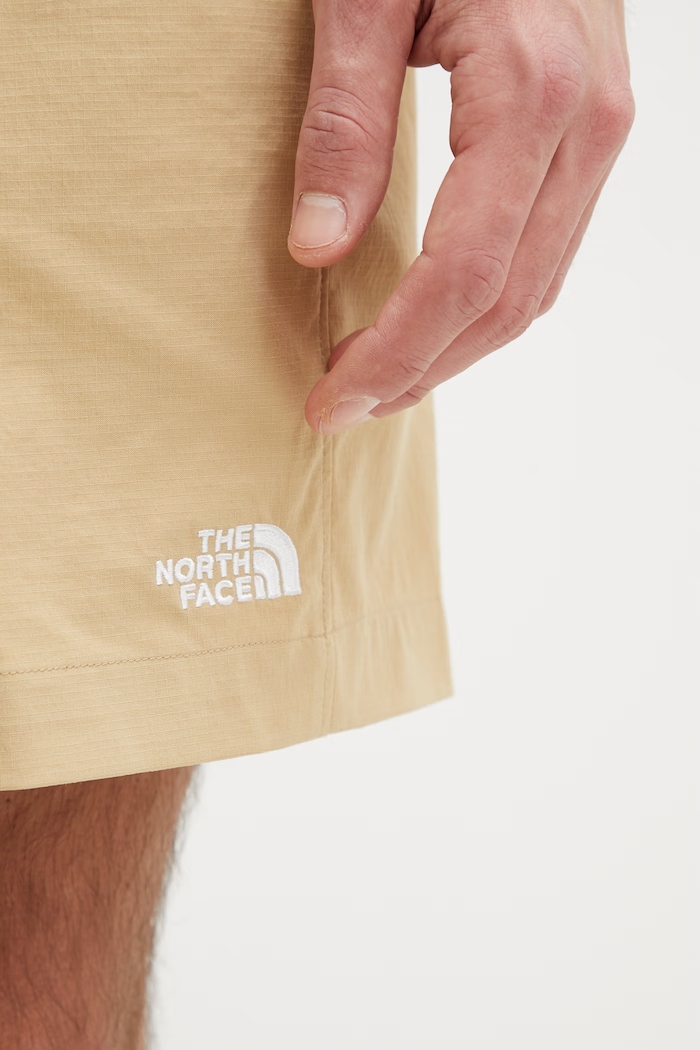 The North Face Class V Pathfinder pantaloni scurți sport pentru bărbați bej NF0A8BHVLK51