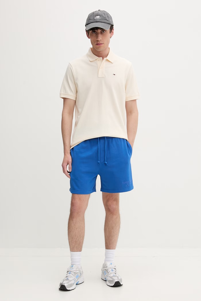 Tommy Jeans trenirka kratke hlače moške bombažne DM0DM22696 modra SS26