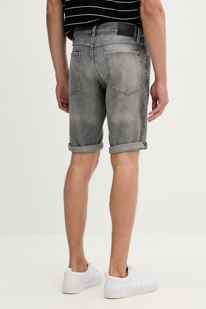 Odzież Tommy Jeans szorty męskie bawełniane z elastanem DM0DM22975 szary