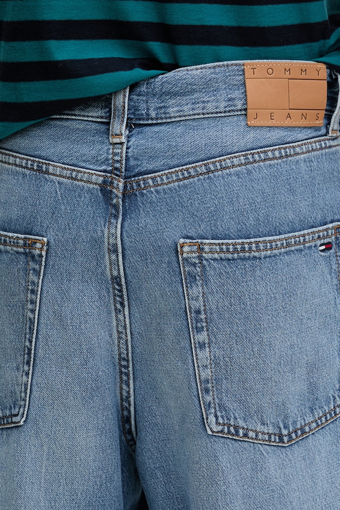 Tommy Jeans šortky pánske rifľové modrá DM0DM22983