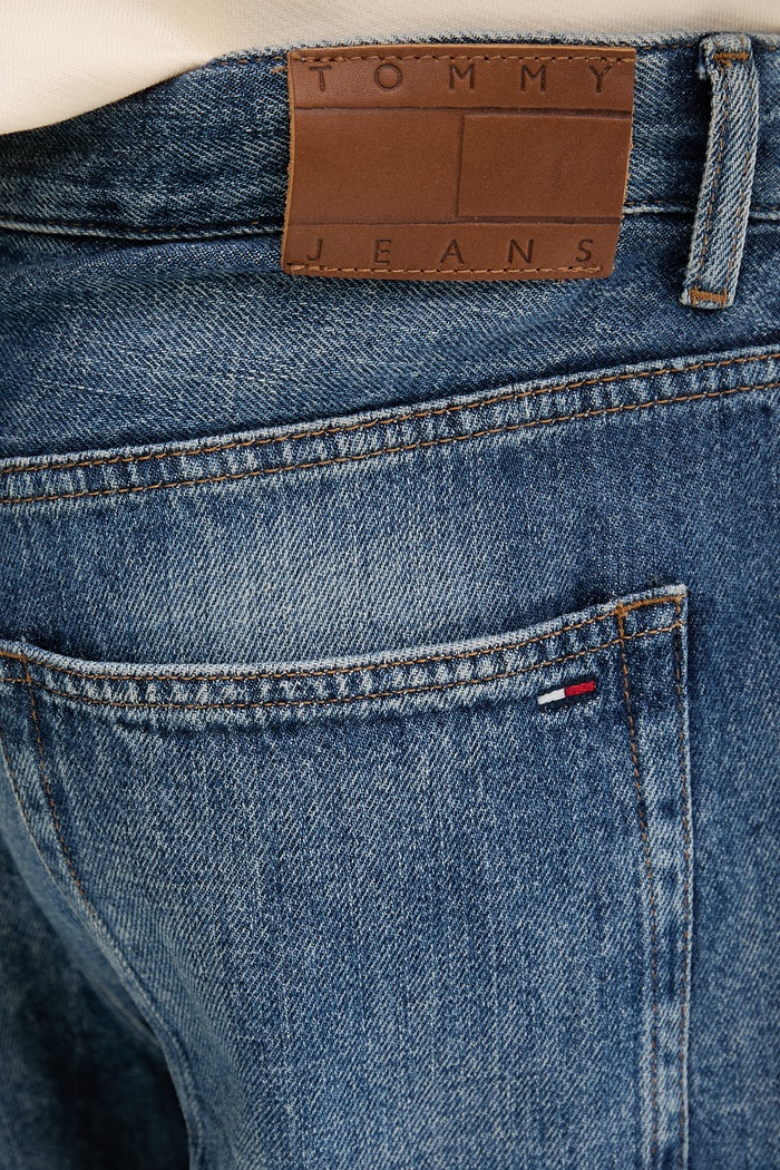 Tommy Jeans šortky pánske rifľové modrá DM0DM22992