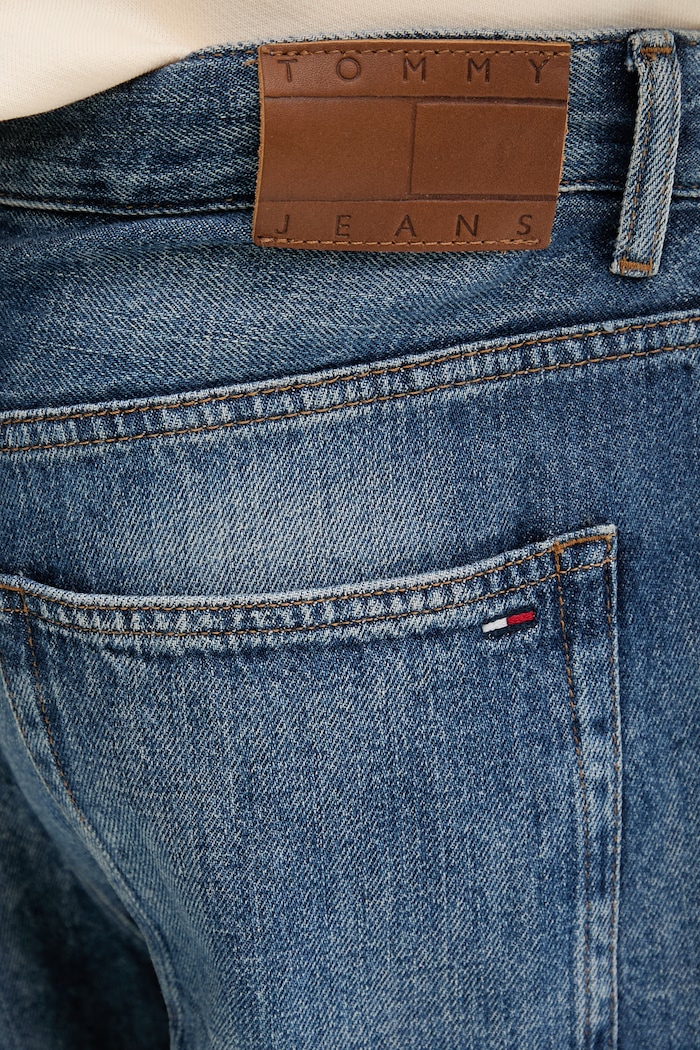 Tommy Jeans šortky pánske rifľové modrá DM0DM22992