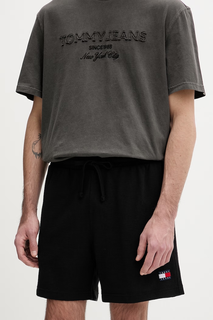 Tommy Jeans Pantaloni scurți de trening bărbați cu bumbac negru DM0DM23016