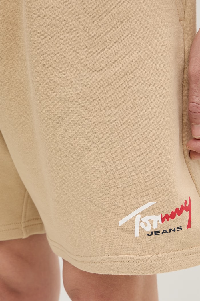 Tommy Jeans pantaloni scurți de trening pentru bărbați, din bumbac bej DM0DM23017