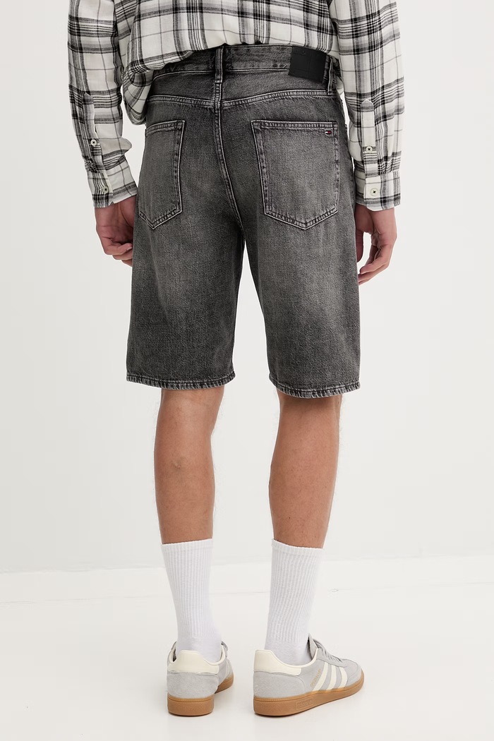 Oblečenie Tommy Jeans šortky pánske rifľové DM0DM23066 sivá