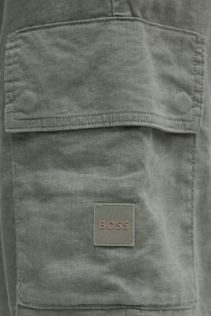 BOSS Orange pantaloni scurți cargo pentru bărbați, cu in gri 50559366