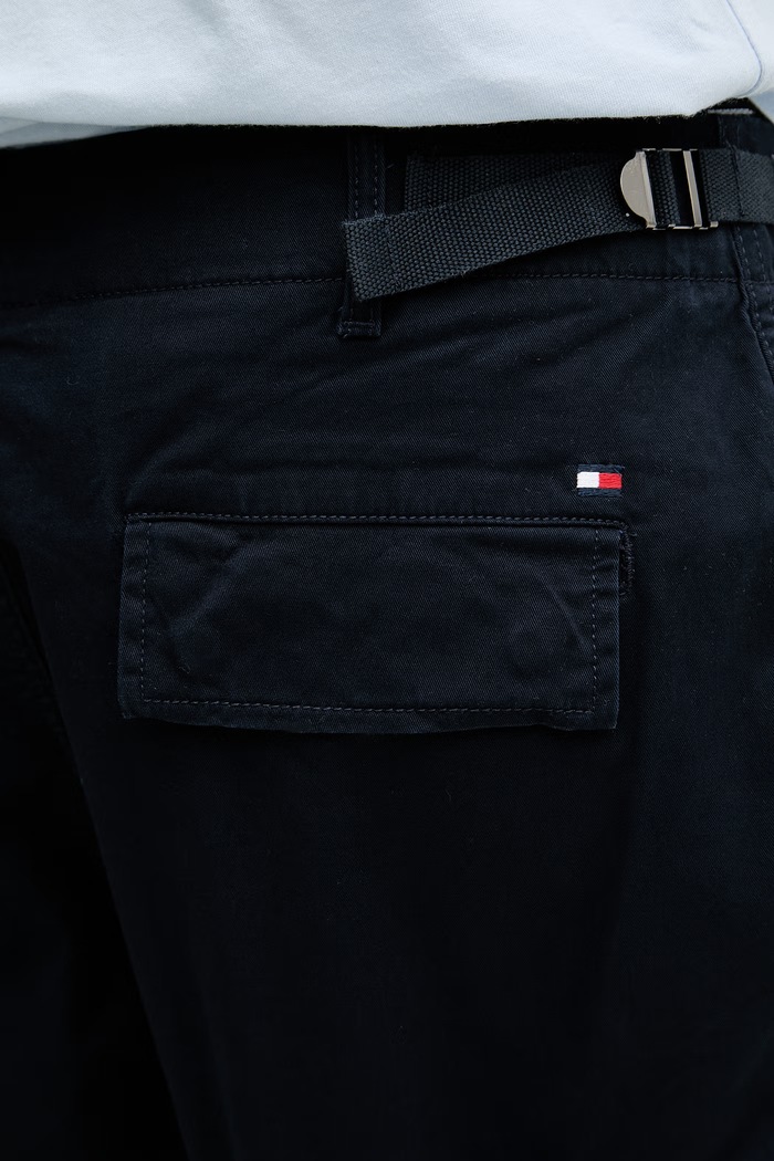 Tommy Hilfiger šortky cargo pánske s bavlnou tmavomodrá MW0MW42350