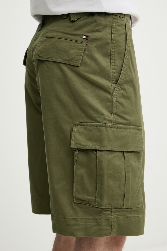 Tommy Hilfiger šortky cargo pánske s bavlnou zelená MW0MW42350