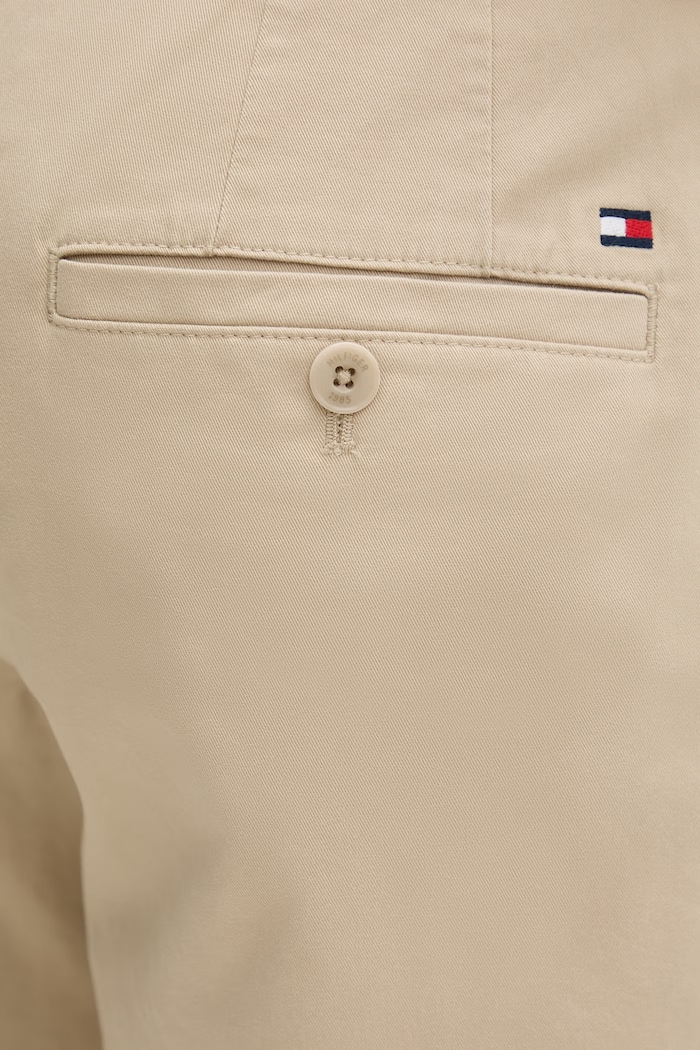 Tommy Hilfiger šortky pánske bavlnené s elastanom béžová MW0MW42351