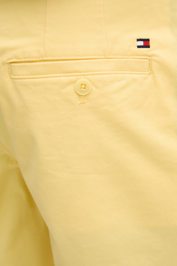 Tommy Hilfiger šortky pánske bavlnené s elastanom žltá MW0MW42351