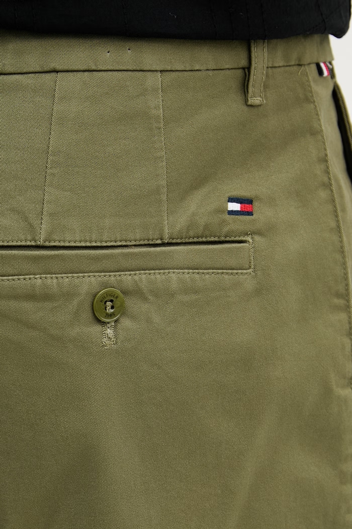 Tommy Hilfiger pantaloni scurți chinos pentru bărbați, din bumbac cu elastan verde MW0MW42352