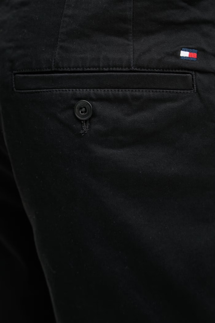 Tommy Hilfiger pantaloni scurți chino pentru bărbați, din bumbac cu elastan negru MW0MW42352