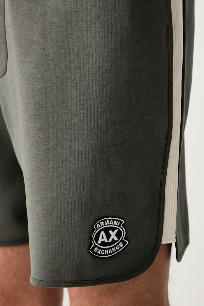 Armani Exchange трикотажні шорти чоловічі зелений XM002339.AF13047