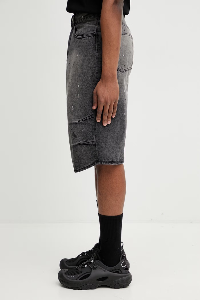 BEAMS Pantaloncini in jeans da uomo 1121.1641.791 nero SS26
