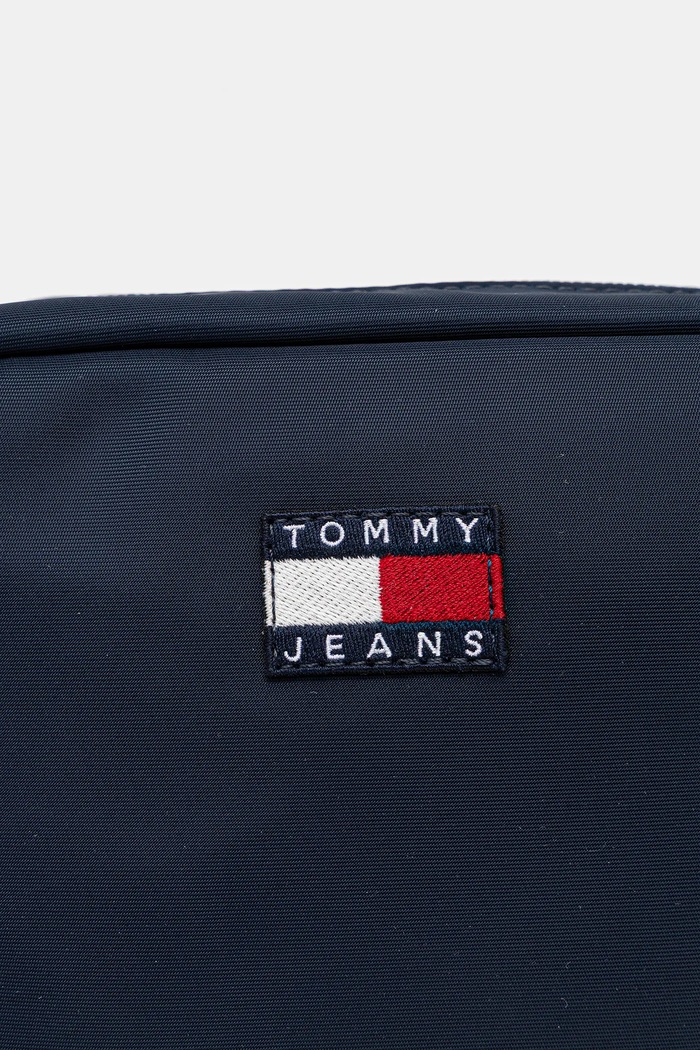 Kabelka Tommy Jeans tmavomodrá AW0AW18070