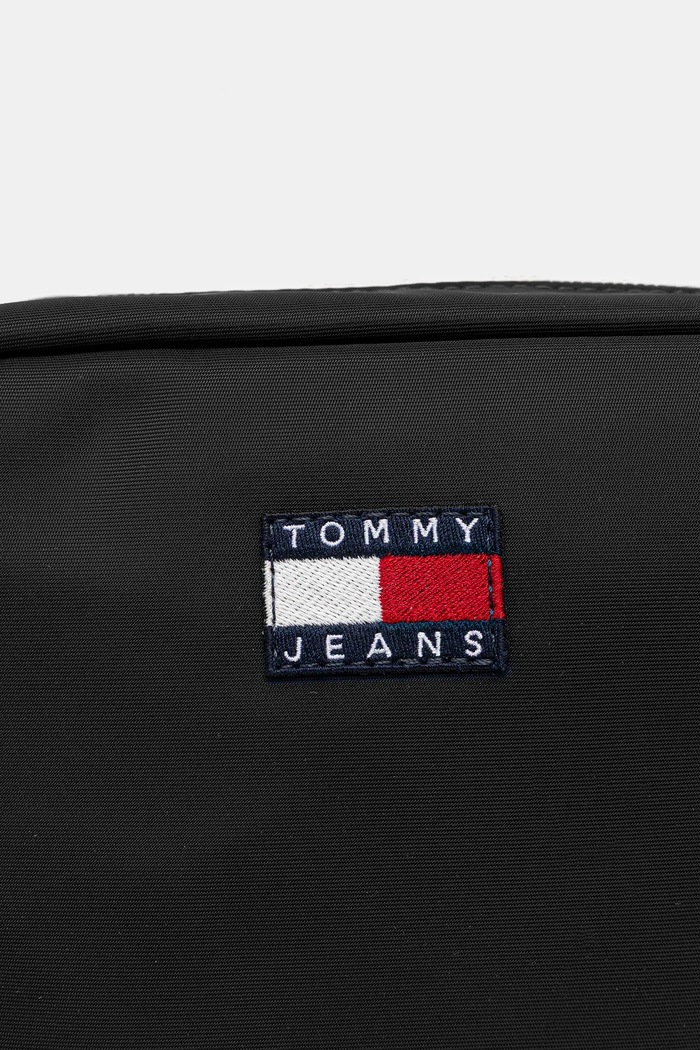 Kabelka Tommy Jeans čierna AW0AW18070