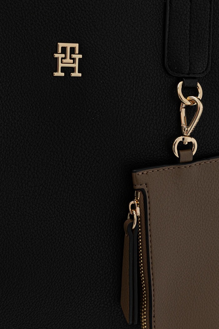 Tommy Hilfiger kézitáska AW0AW18122 fekete