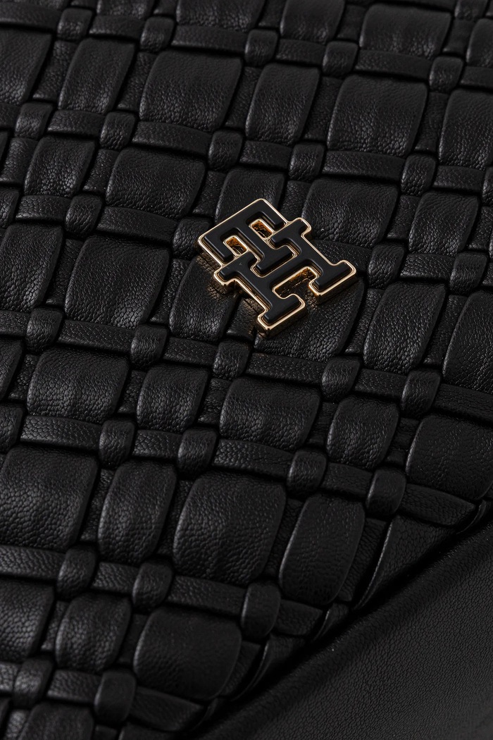Tommy Hilfiger kézitáska AW0AW18160 fekete