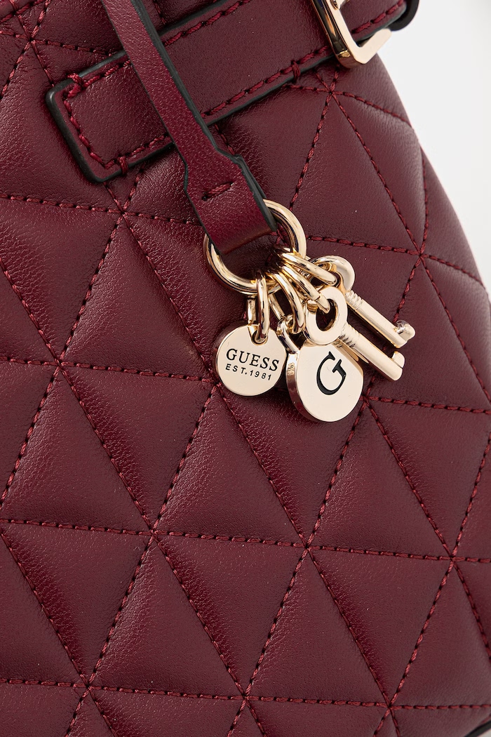 Kabelka Guess PAISLEIGH burgundské HWQG98.83050