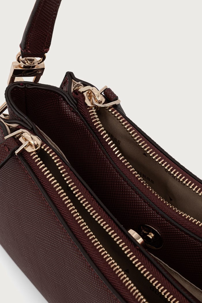 Crossbody kabelka dámská z imitace kůže NOELLE Guess burgundské HWZG96.72730