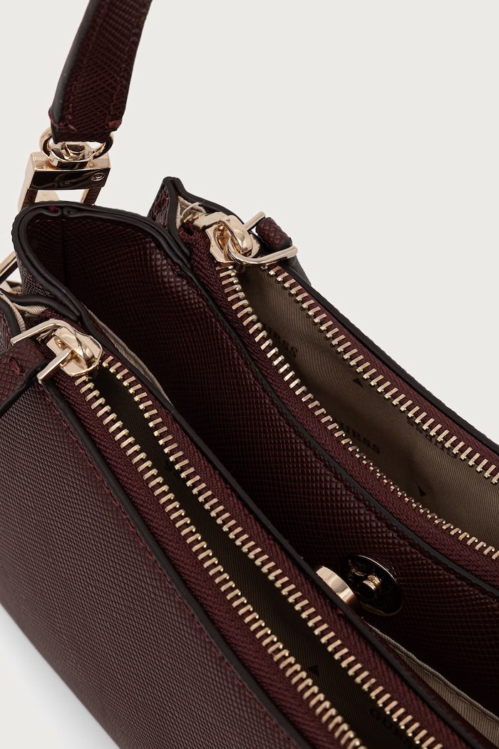 Crossbody kabelka dámská z imitace kůže NOELLE Guess burgundské HWZG96.72730