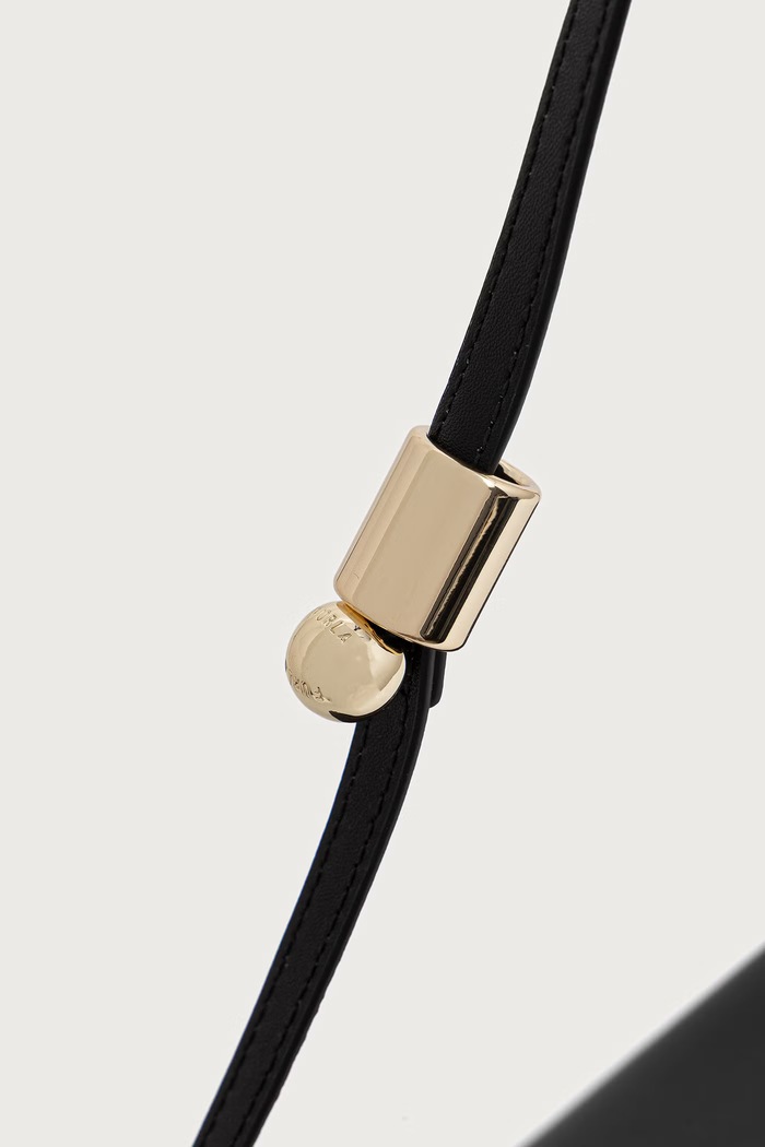 Damskie skórzane Moonstone M Furla WB01868.BX3104.O6000 czarny