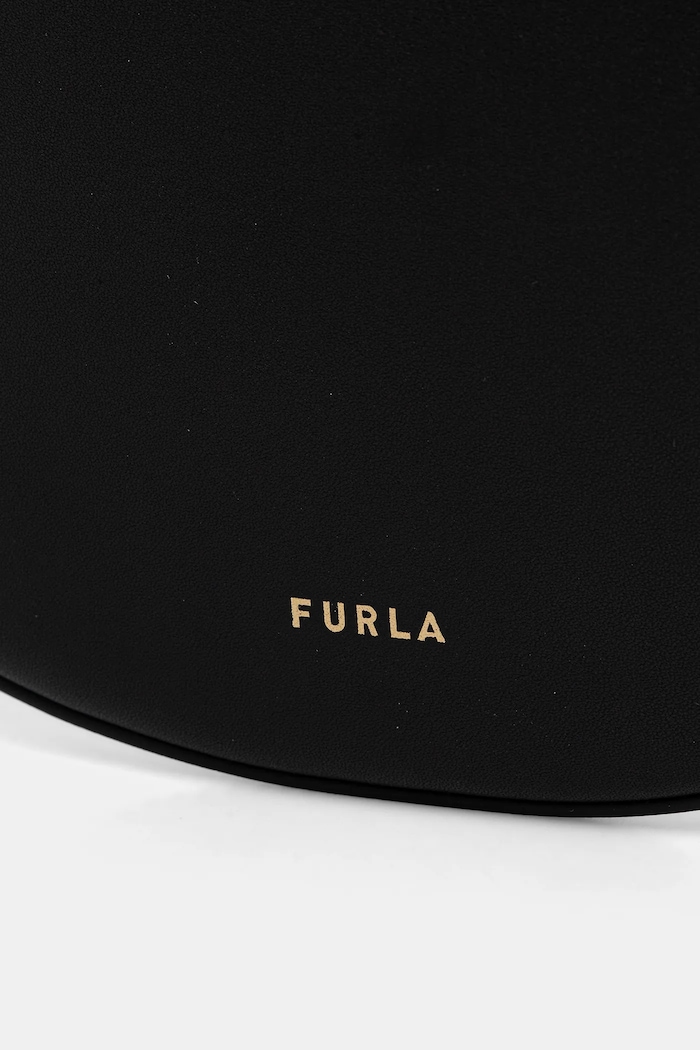 Кожена чанта Furla Moonstone M Shoulder Bag черен WB01868.BX3104.O6000