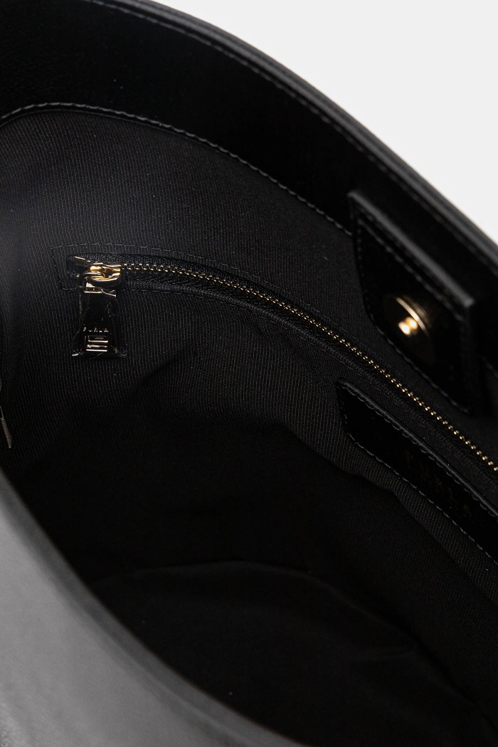 Usnjena torbica Furla WB01875.ARE000.O6000 črna