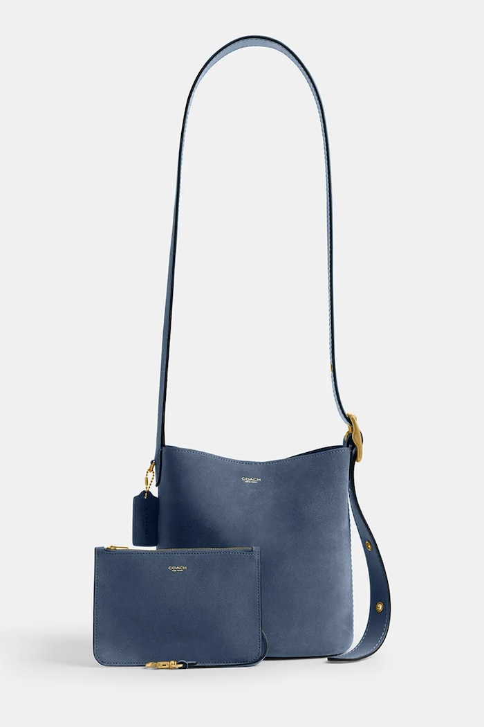 Велурена чанта Coach Suede Bleecker Bucket 21 CCW84 син SS26