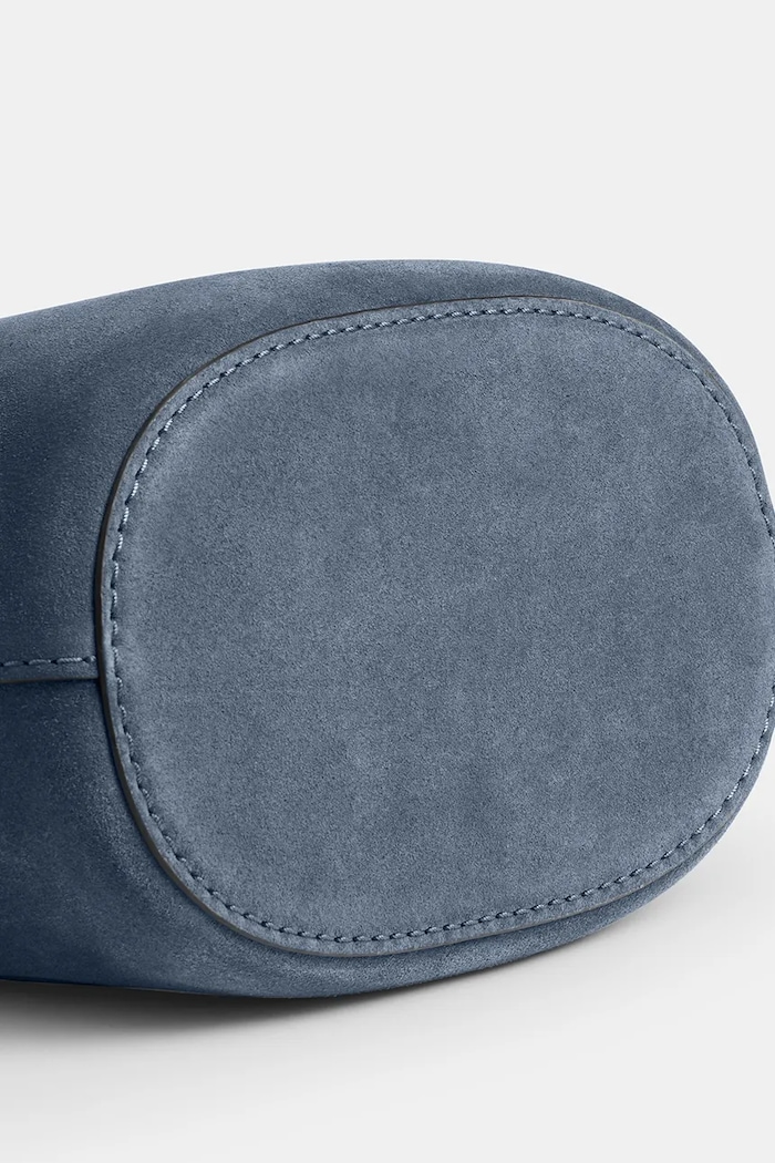 Велурена чанта Coach Suede Bleecker Bucket 21 CCW84