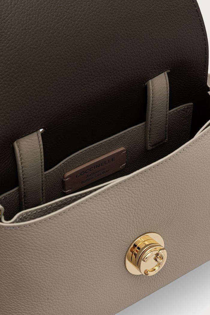 Torebka crossbody damska skórzana NIKLA Coccinelle beżowy E1.TOA.18.02.01