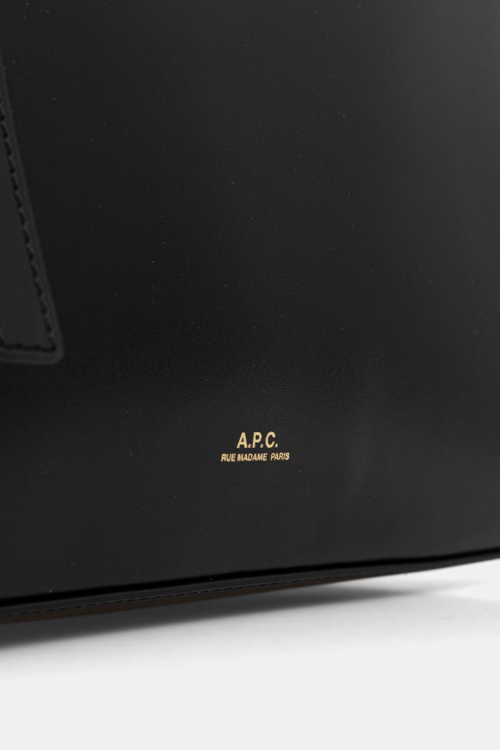 A.P.C. torebka crossbody damska skórzana SAC VIRGINIE BOX czarny PXBMW.F67017