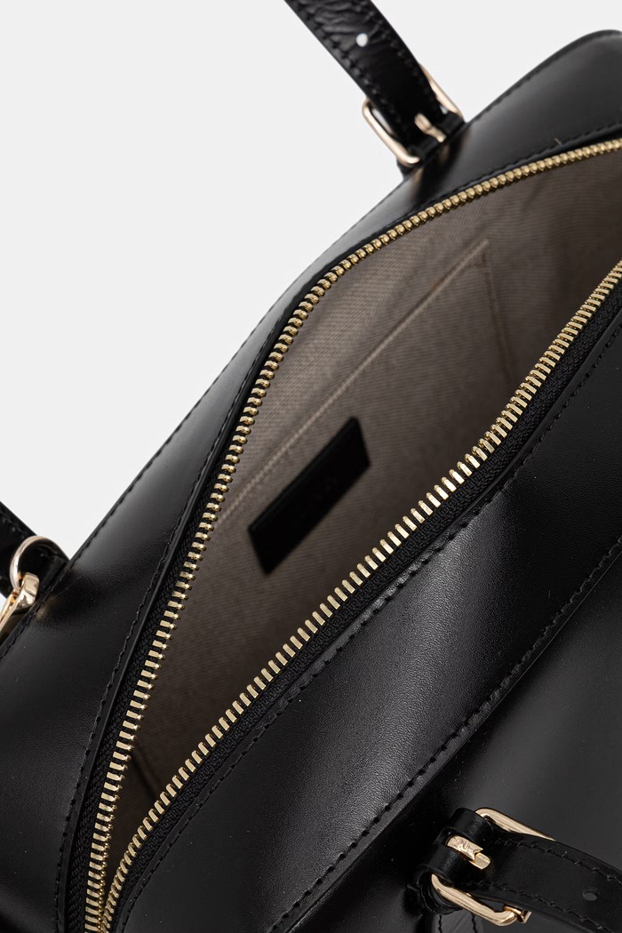 A.P.C. torebka crossbody damska skórzana SAC VIRGINIE BOX PXBMW.F67017 czarny