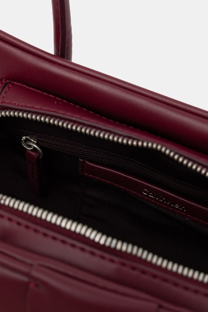 Calvin Klein dámská kufříková kabelka z imitace kůže LV04F3369G burgundské