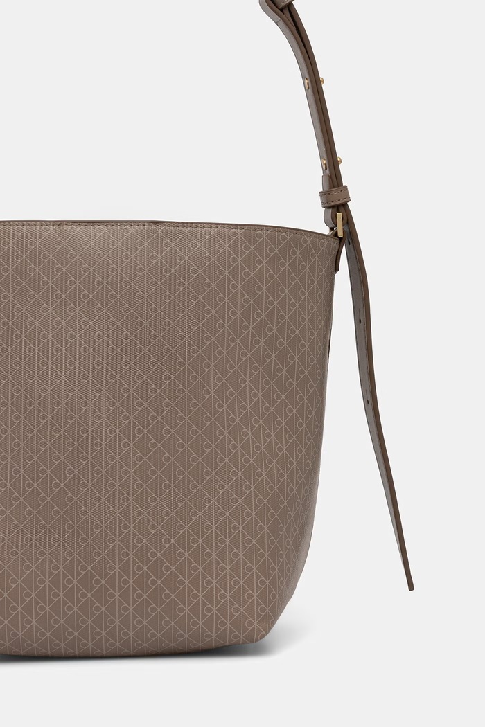 Doplňky Calvin Klein košíková kabelka dámská z imitace kůže LV04F3365G hnědá