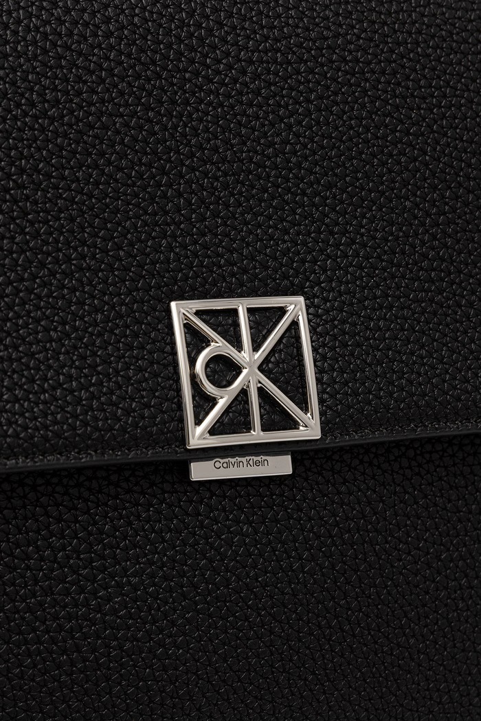 Calvin Klein kabelka typu shopper dámska z imitácie kože čierna LV04F3494G