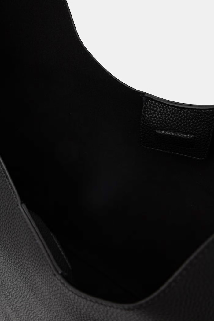 Calvin Klein kabelka typu vak dámska z imitácie kože LV04F3596G čierna