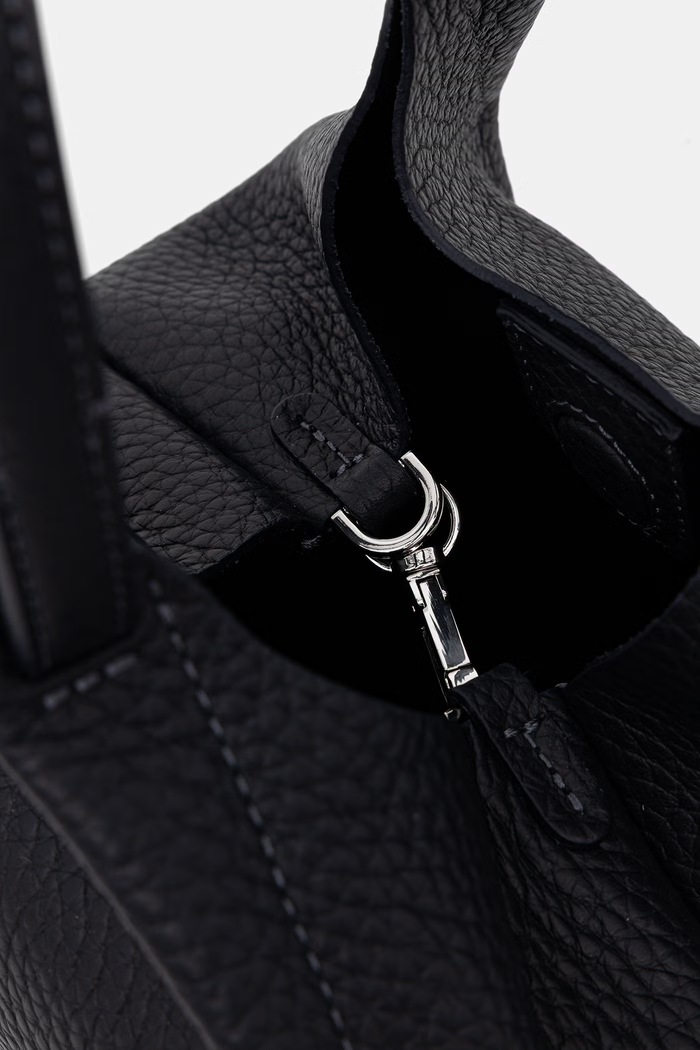Gianni Chiarini torebka crossbody damska skórzana DUA BS.9719.RNGDBL.T.U. granatowy