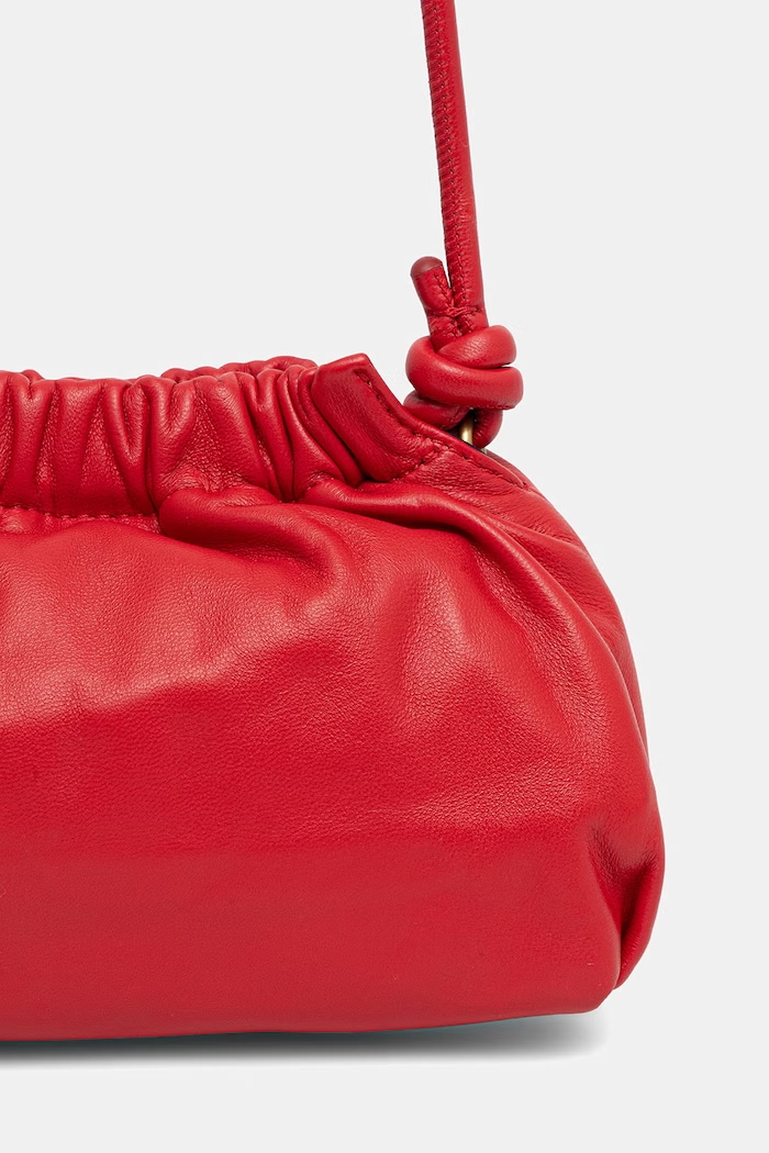 Doplnky Tommy Hilfiger crossbody kabelka dámska kožená AW0AW18375 červená