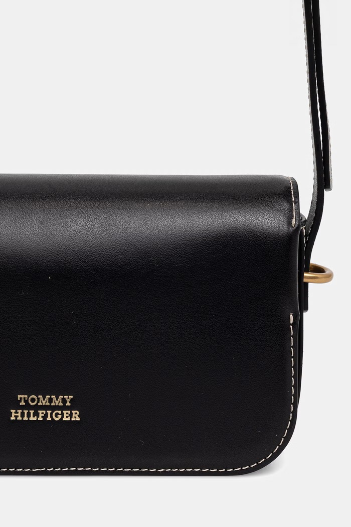 Doplnky Tommy Hilfiger dámska kožená crossbody kabelka AW0AW18399 čierna
