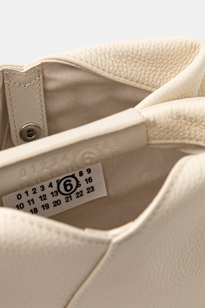 Δερμάτινη τσάντα MM6 Maison Margiela SB5WD0029.P7255.T2014 μπεζ