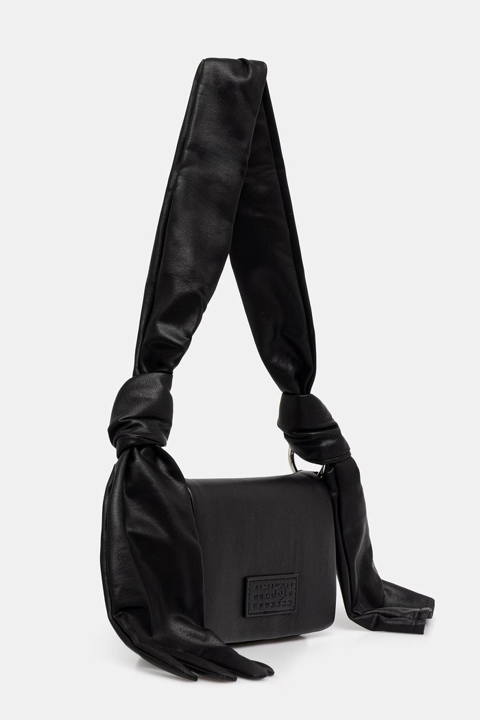 MM6 Maison Margiela handbag SB5ZH0033.P8856.T8013 black SS26