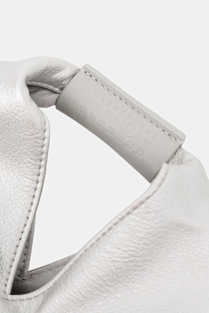 Сумочка MM6 Maison Margiela MM6 Maison Margiela SB6WD0026.P8396.T9002 срібний