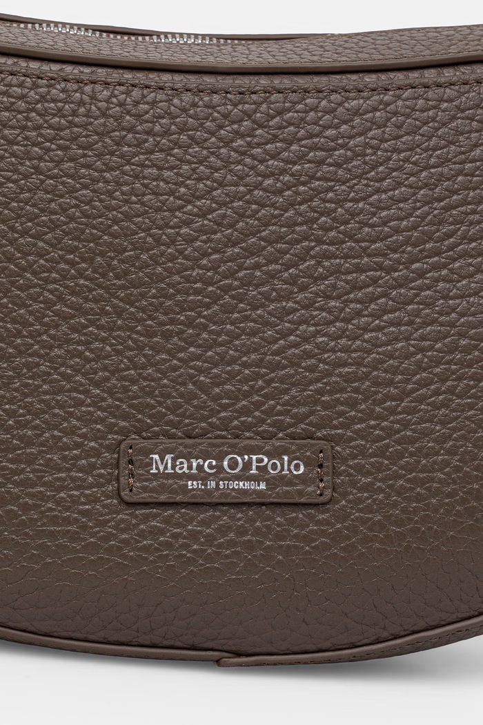 Αξεσουάρ Marc O'Polo Τσάντα κρουασάν γυναικεία δερμάτινη 5000010961 καφέ