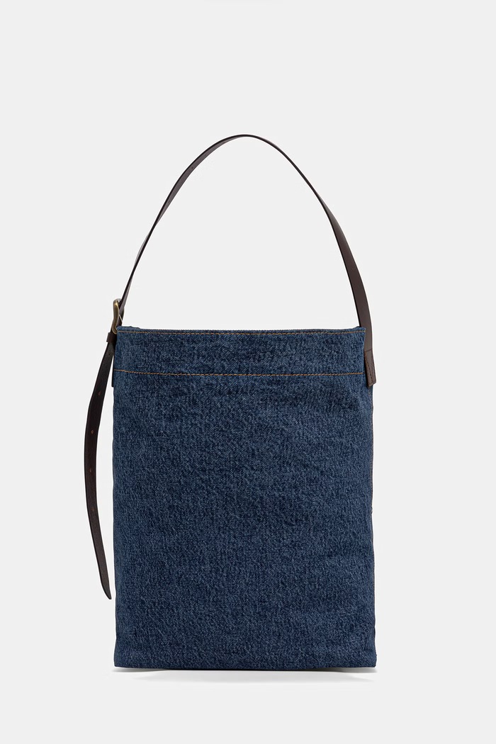 Levi's torebka WOMEN'S HERITAGE MEDIUM BAG mieści A4 niebieski 005DN