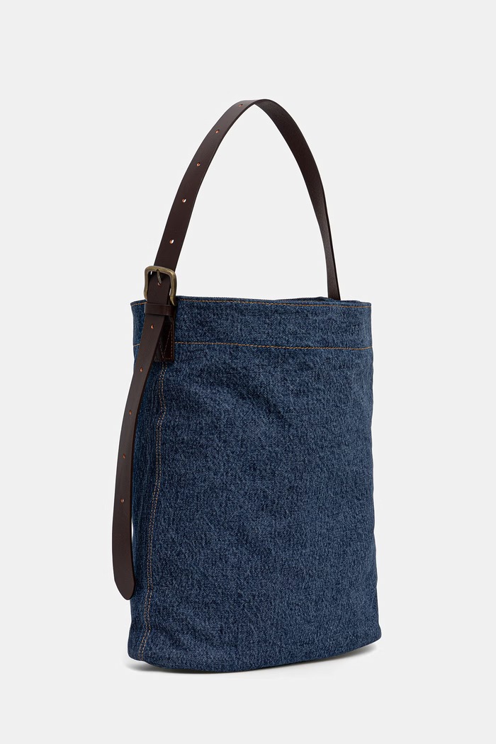 Levi's torebka WOMEN'S HERITAGE MEDIUM BAG 005DN niebieski SS26