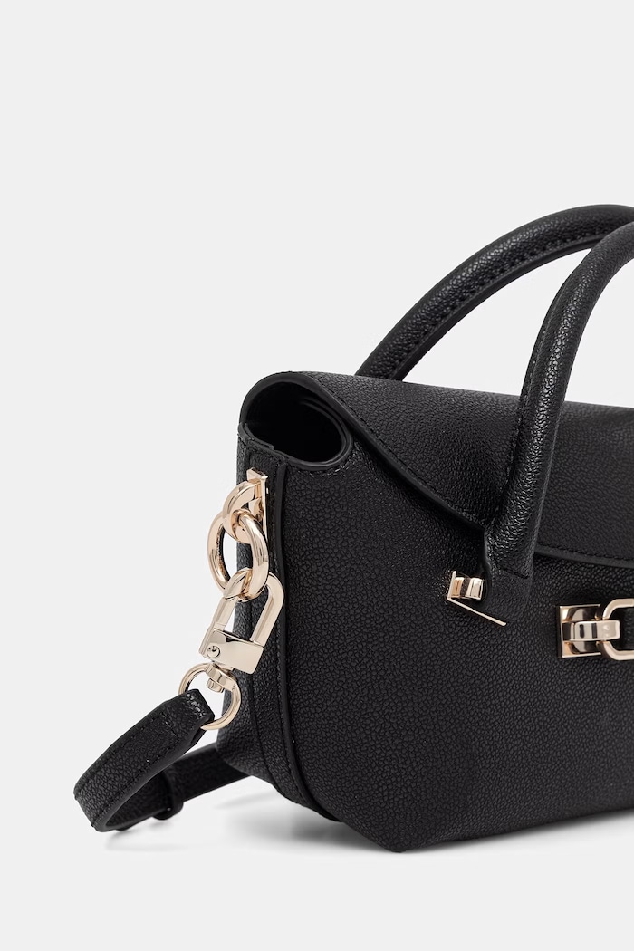 Guess crossbody kabelka dámska z imitácie kože SOPHIA HWBG99.13760 čierna SS26