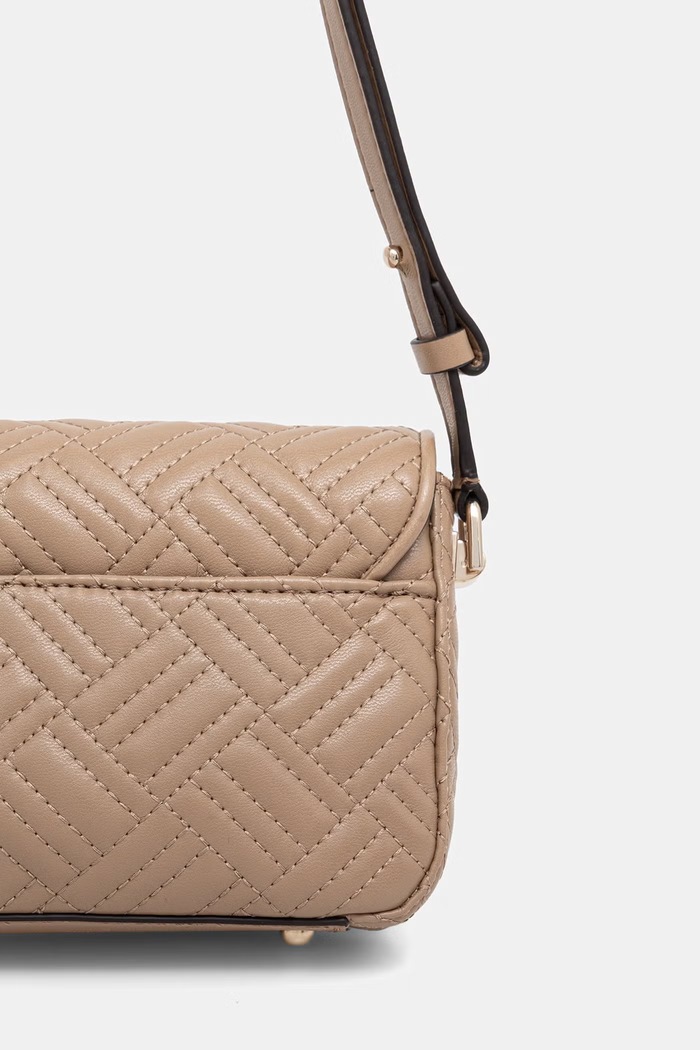Doplnky Guess dámska bagetová kabelka z imitácie kože SALLY HWQG99.21210 béžová